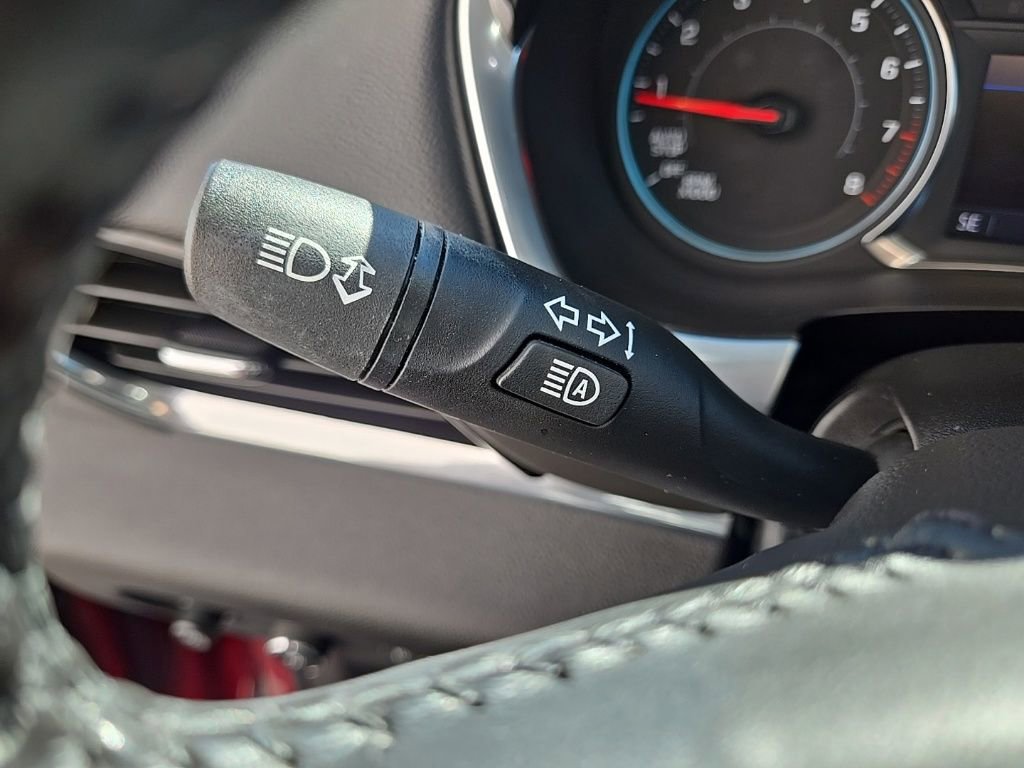 Used 2020 Chevrolet Traverse RS image 25