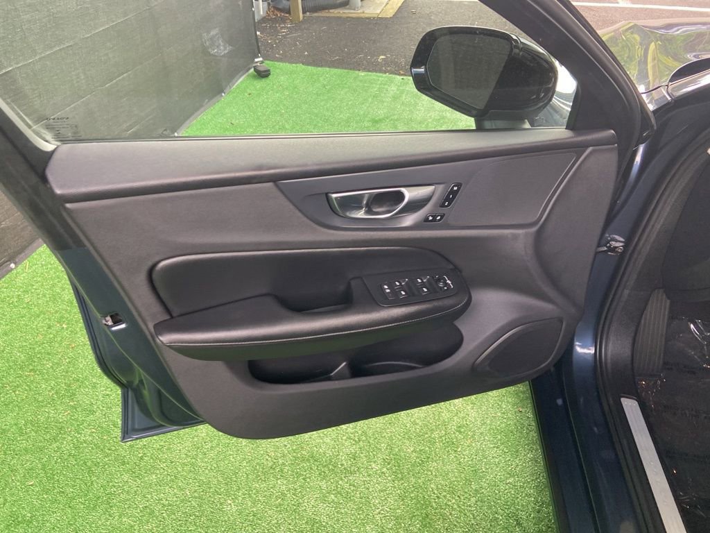 Used 2023 Volvo S60 B5 Plus w/ Climate Package AWD/4WD image 37