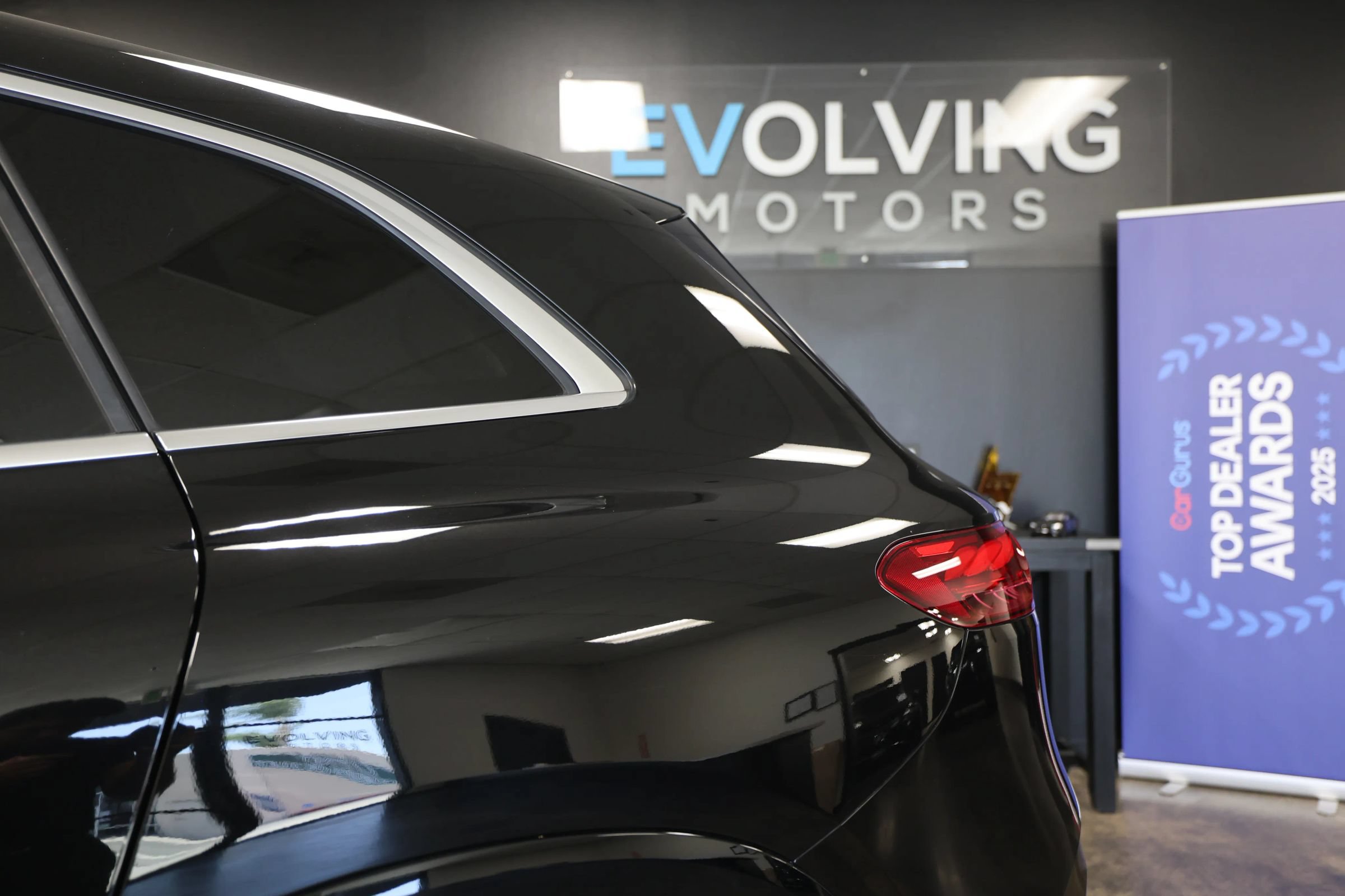 Used 2023 Mercedes-Benz EQS 580 4MATIC SUV image 17