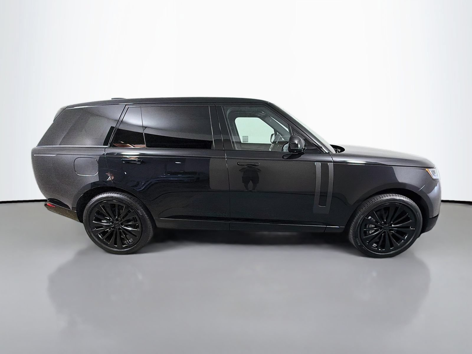 New 2026 Land Rover Range Rover Long Wheelbase SE AWD/4WD image 6