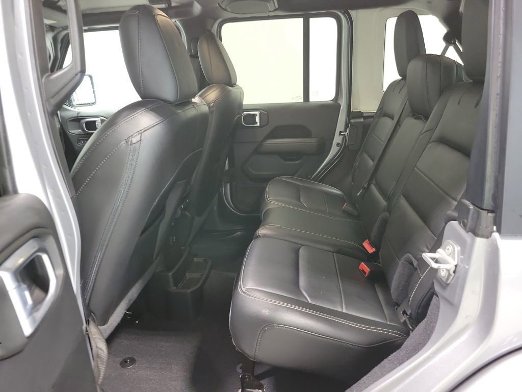 Used 2021 Jeep Wrangler Unlimited Sahara image 25