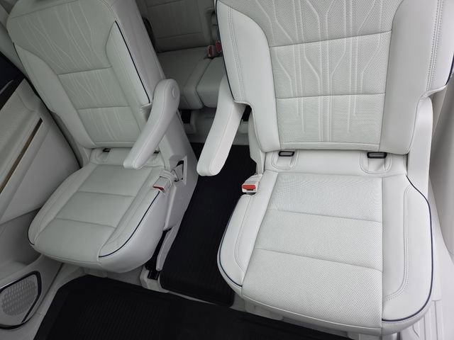New 2026 Buick Enclave Avenir w/ Super Cruise Package FWD image 32