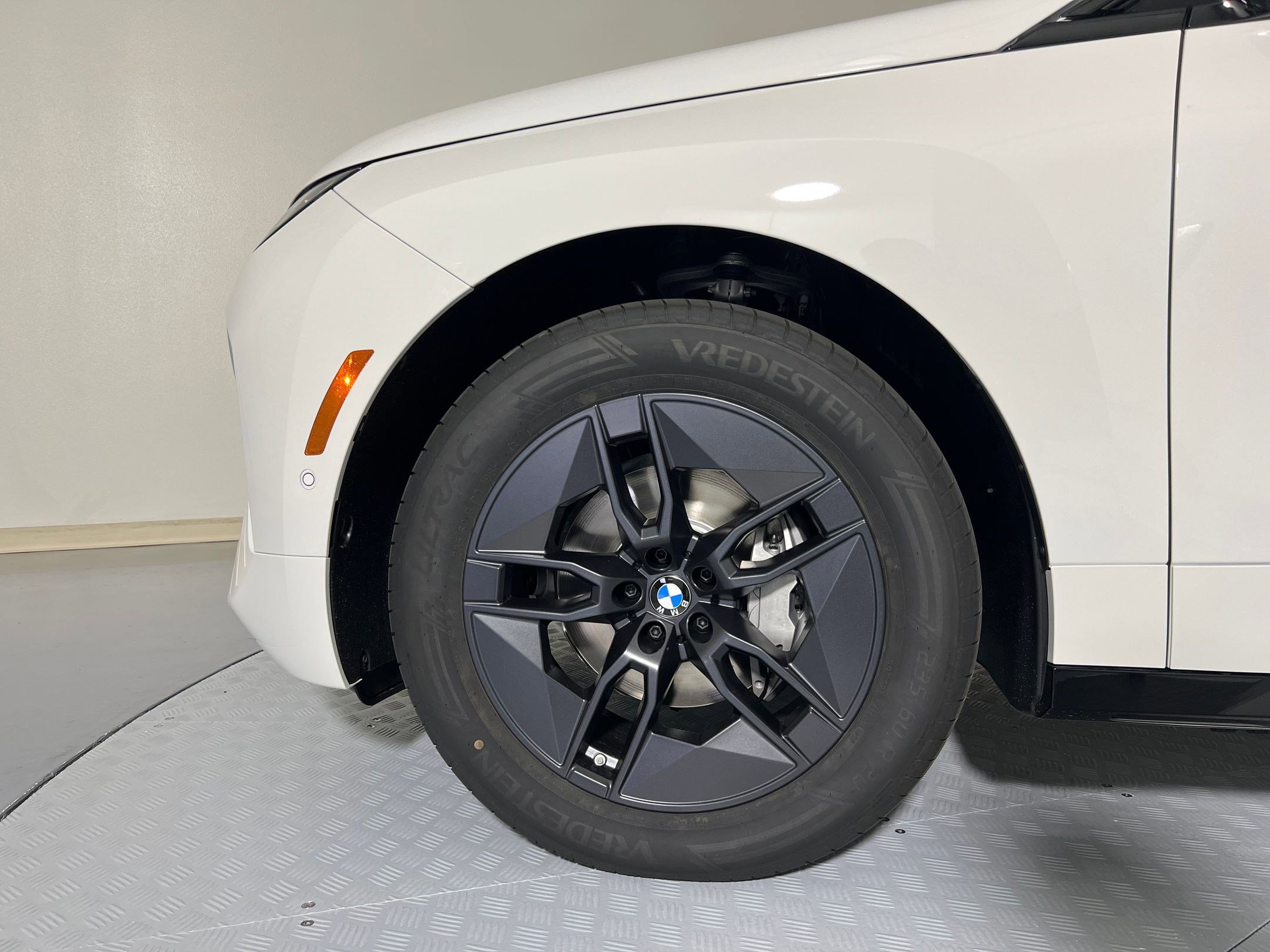 New 2026 BMW iX xDrive60 w/ Executive Package AWD/4WD image 11