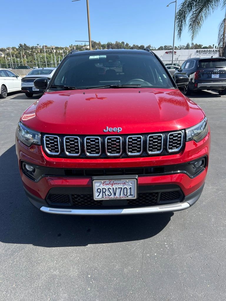 Used 2025 Jeep Compass Limited AWD/4WD image 8