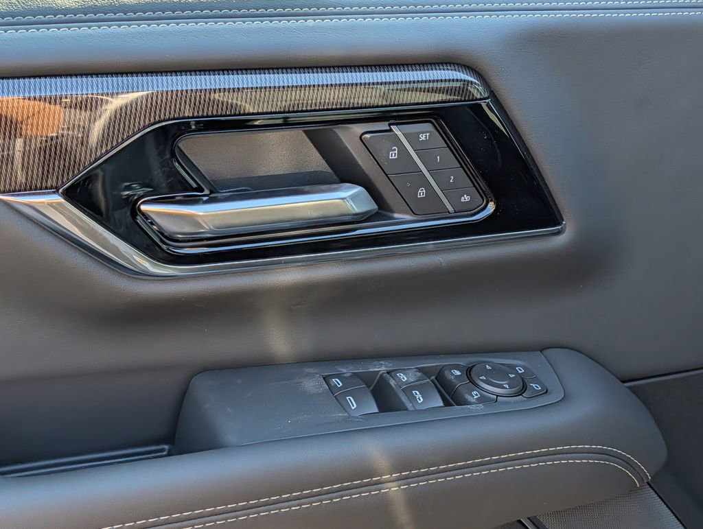 New 2026 GMC Yukon XL Elevation image 28