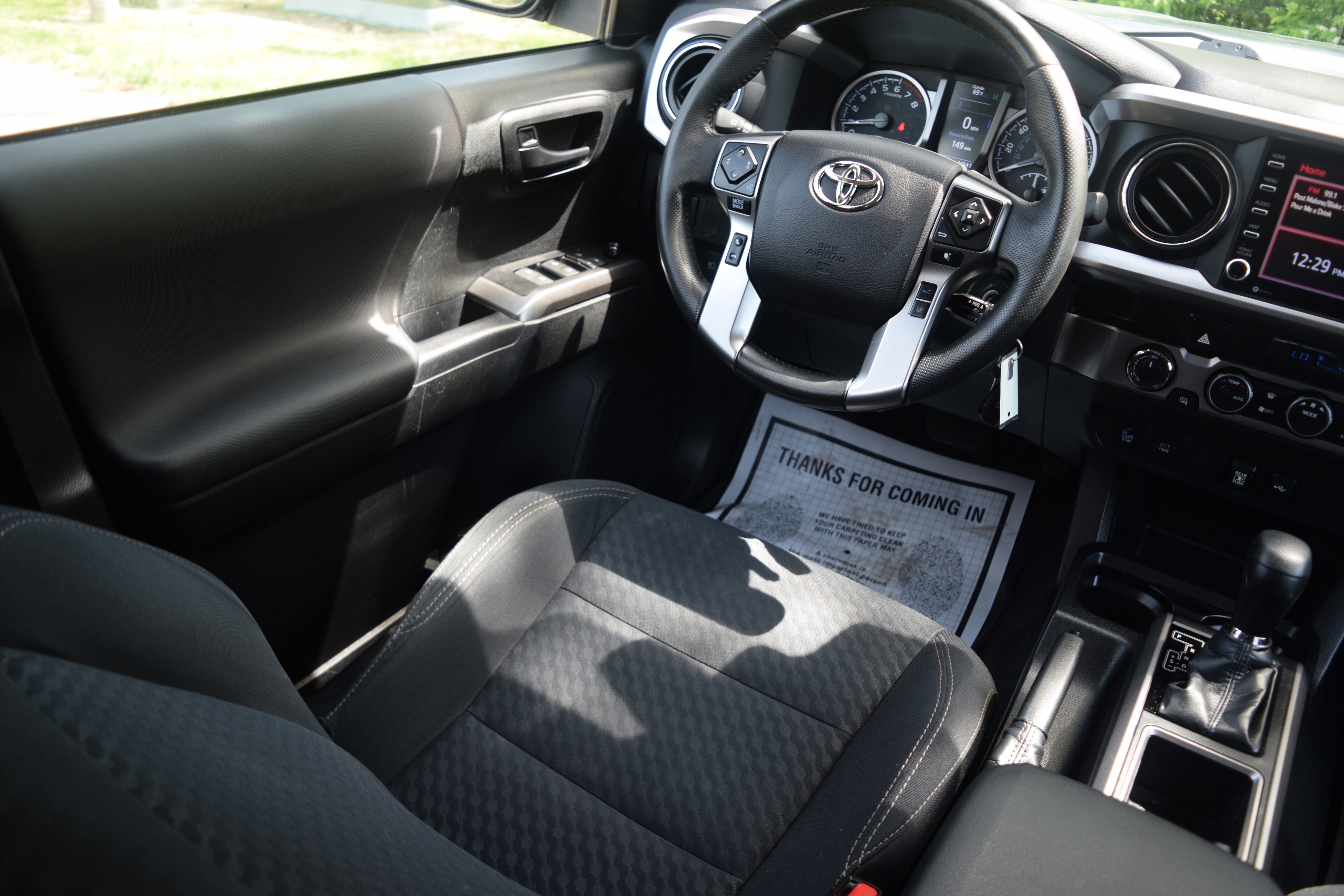 Used 2021 Toyota Tacoma SR5 w/ Trail Edition image 2