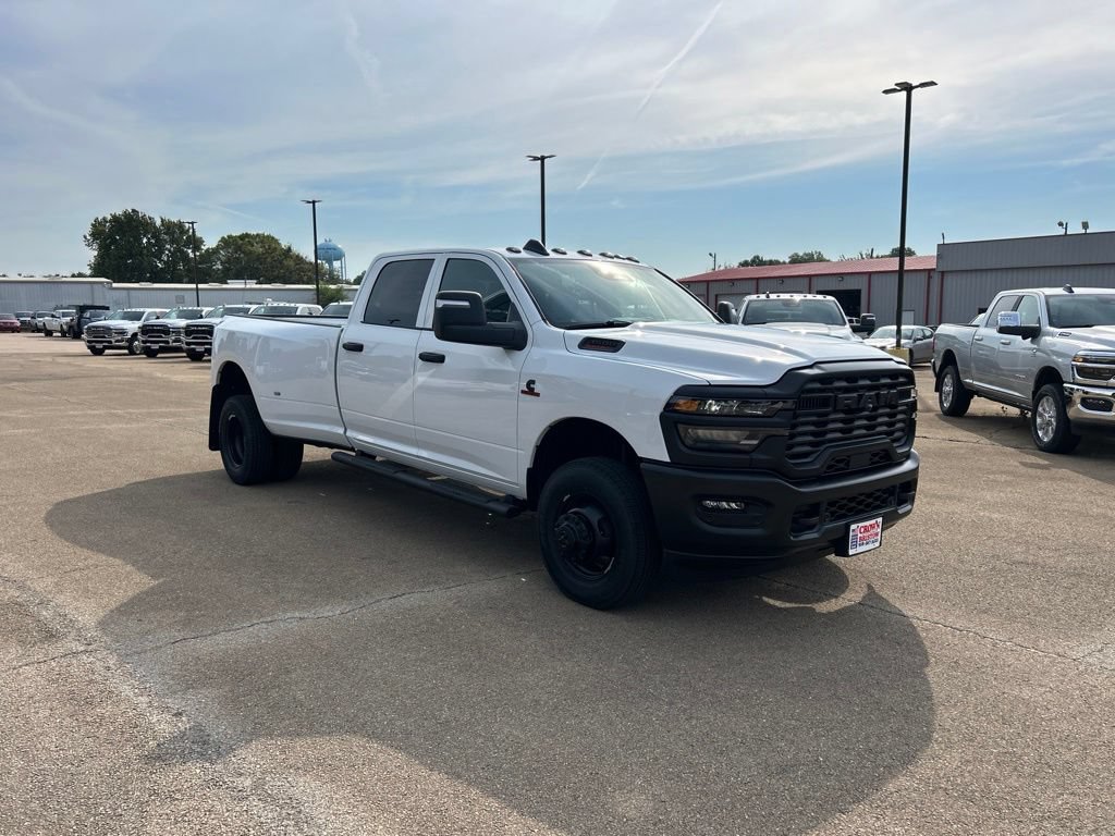 New 2027 RAM 3500 Tradesman AWD/4WD image 8