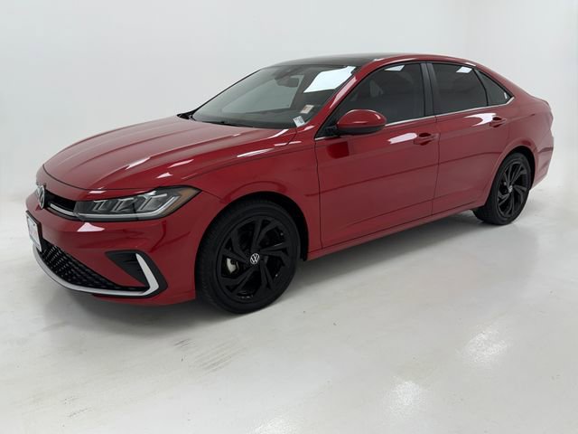 Used 2025 Volkswagen Jetta SE FWD image 5