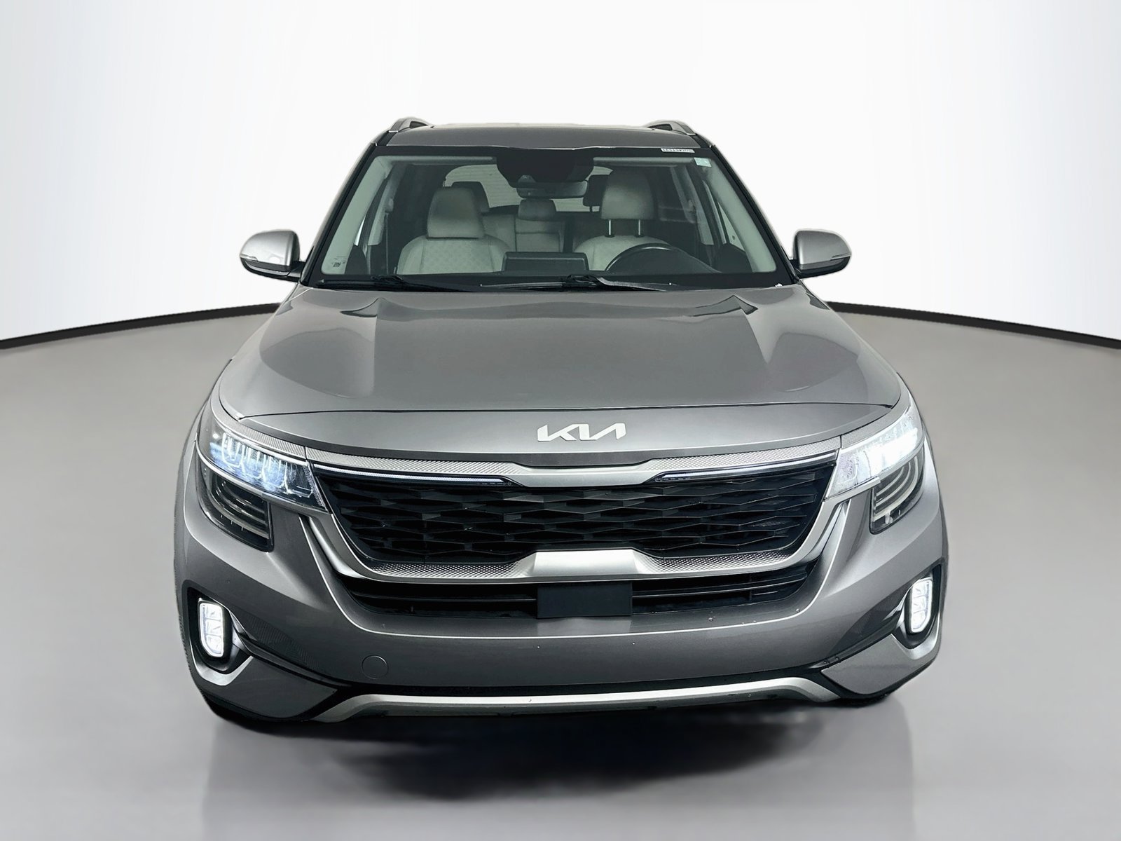 Used 2022 Kia Seltos SX w/ Sunroof Package AWD/4WD image 2