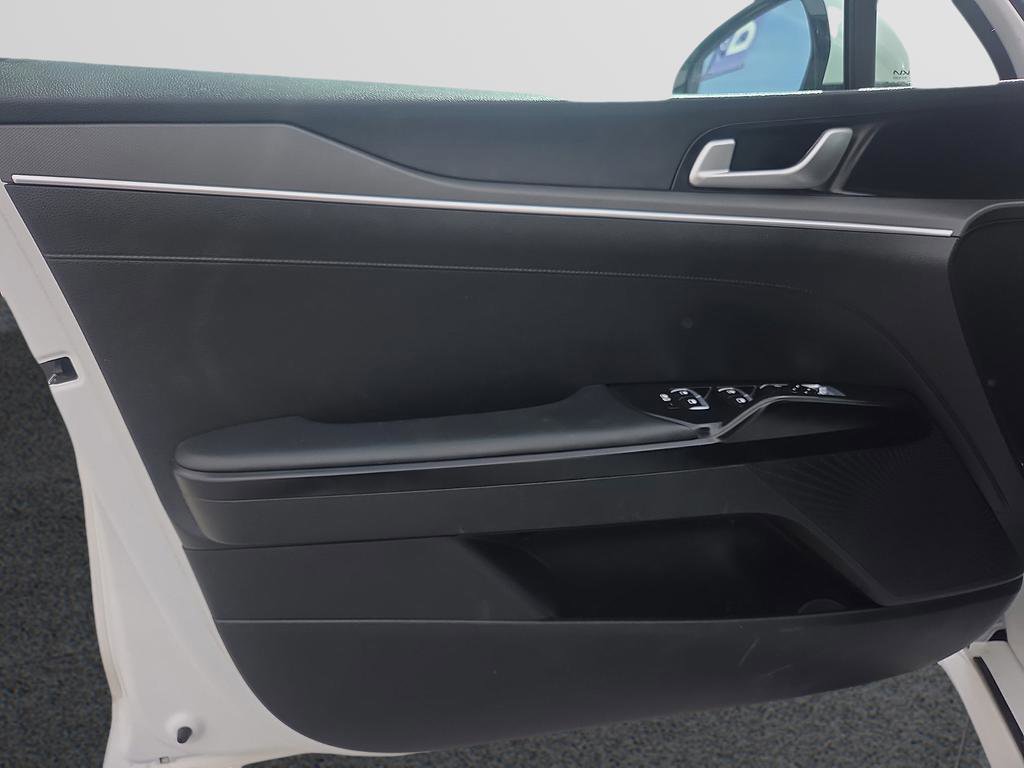 Used 2025 Kia K5 LXS FWD image 10