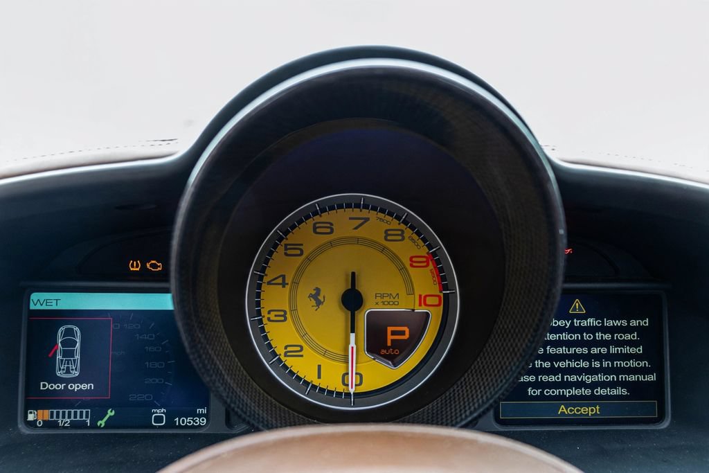 Used 2013 Ferrari 458 Spider RWD image 39