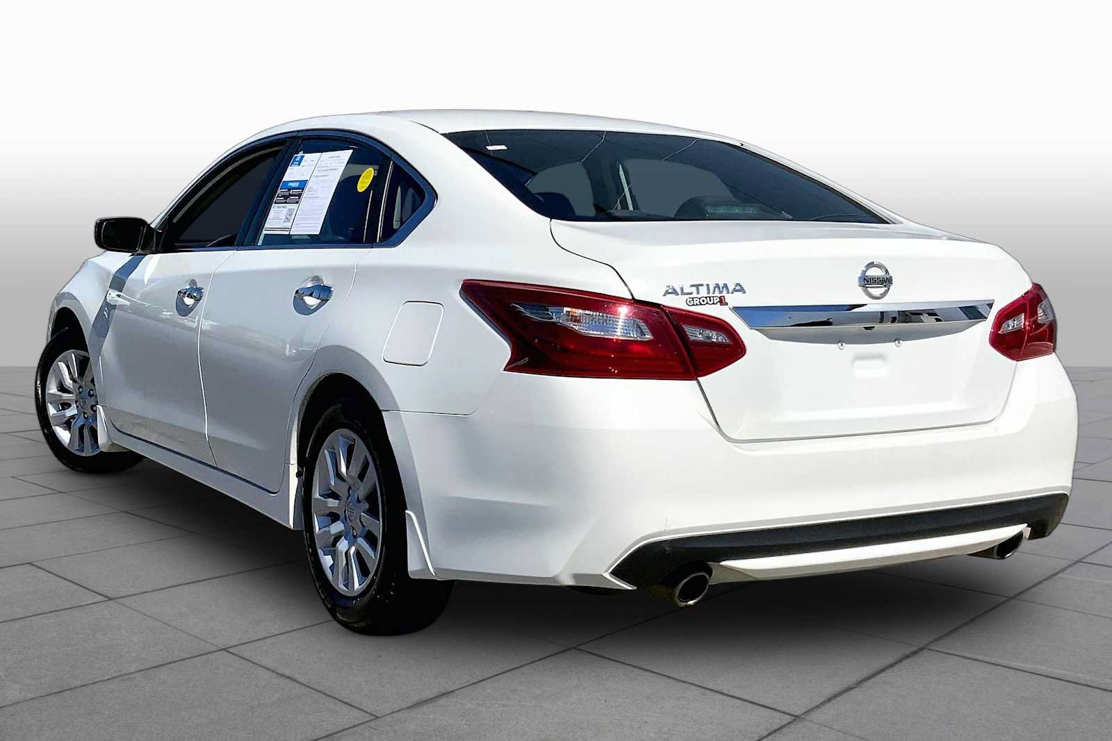Used 2018 Nissan Altima 2.5 S w/ S Convenience Package FWD image 10