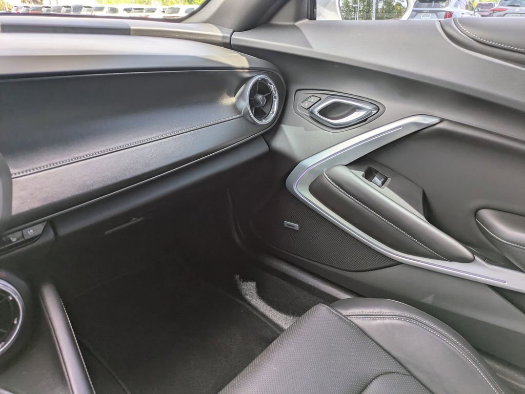 Used 2017 Chevrolet Camaro SS RWD image 19