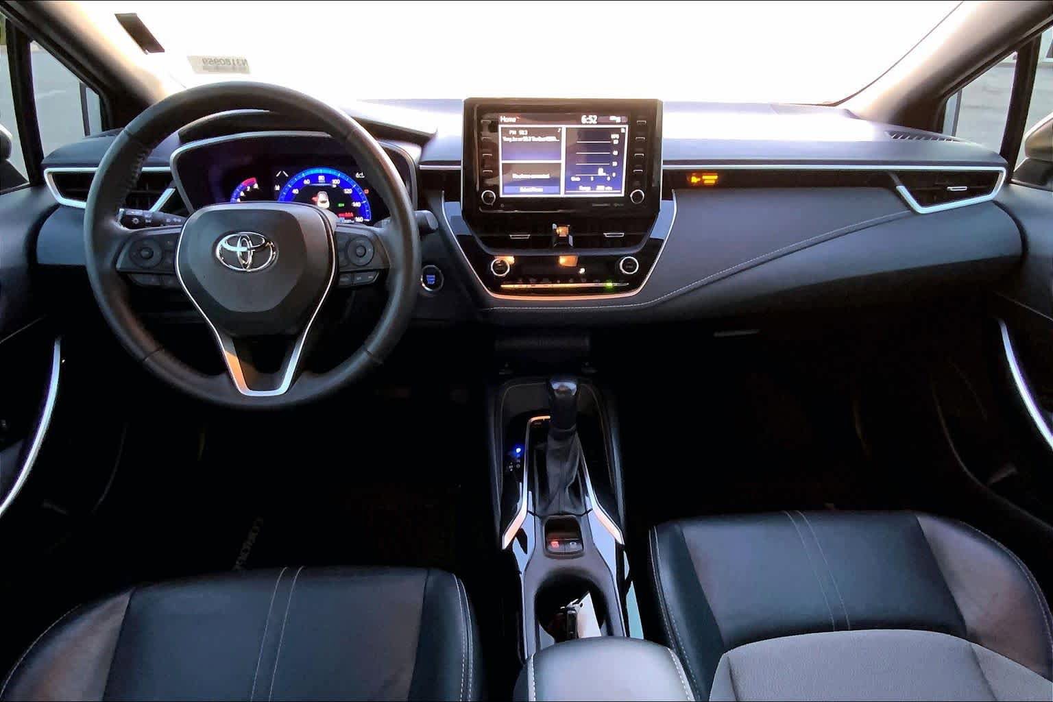 Used 2022 Toyota Corolla XSE FWD image 15