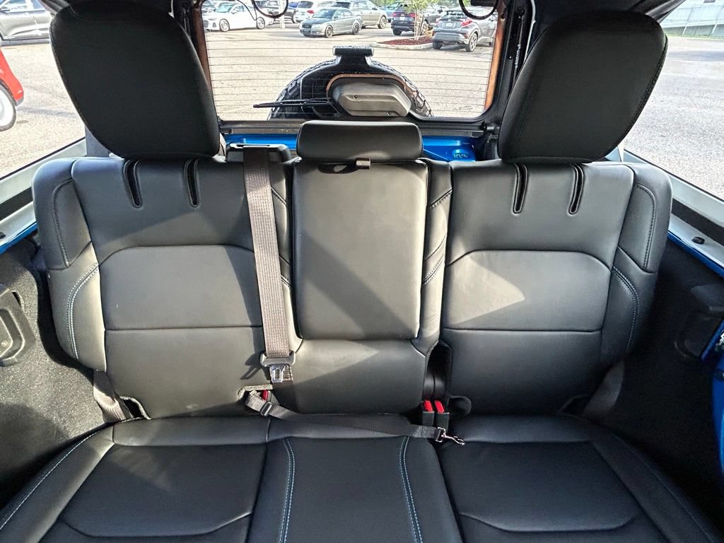 Used 2024 Jeep Wrangler Unlimited Rubicon 4xe AWD/4WD image 13