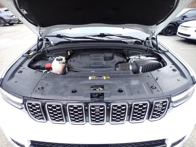 Used 2021 Jeep Grand Cherokee L Summit w/ Advanced Protech Group IV image 13