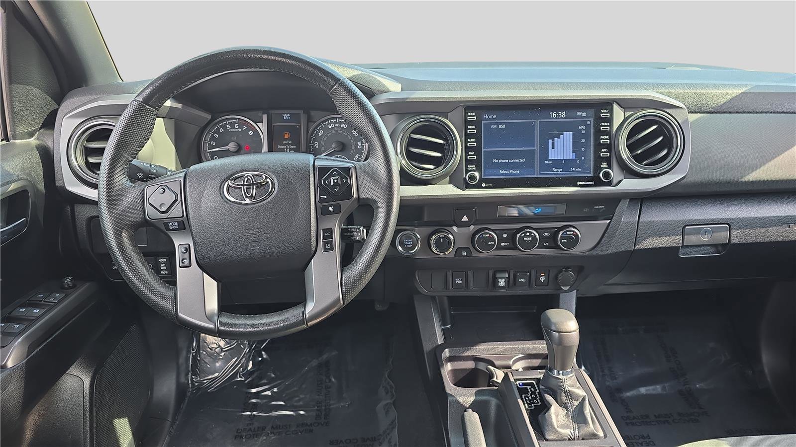 Used 2021 Toyota Tacoma TRD Off-Road AWD/4WD image 9