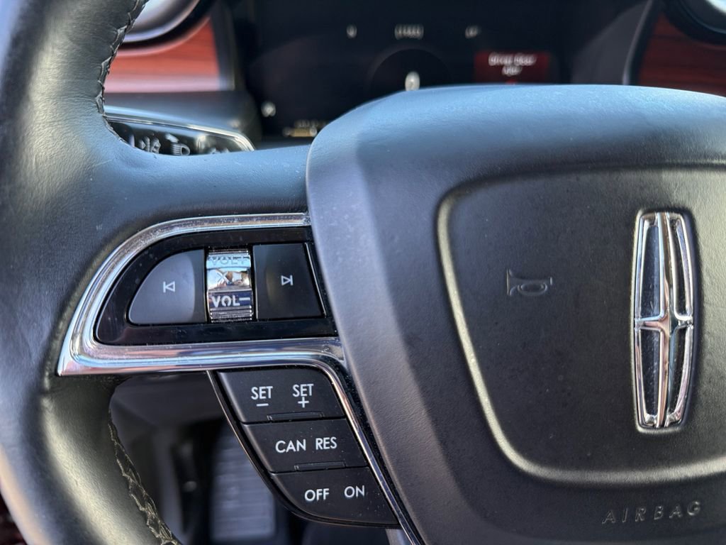 Used 2022 Lincoln Nautilus Reserve image 20