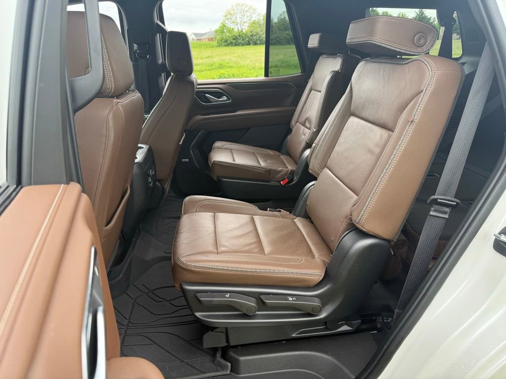 Used 2023 Chevrolet Tahoe High Country w/ Premium Package AWD/4WD image 11