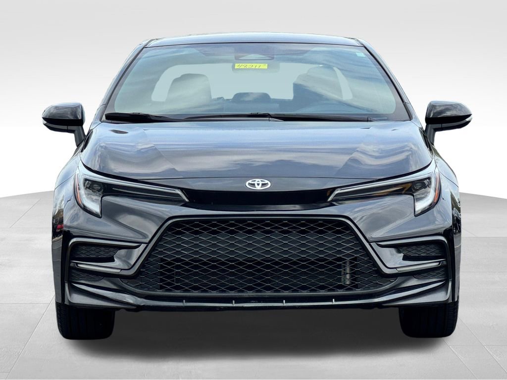 Used 2024 Toyota Corolla SE FWD image 2