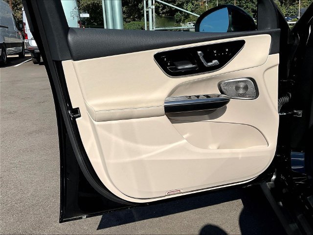 Used 2026 Mercedes-Benz GLC 300 4MATIC image 22