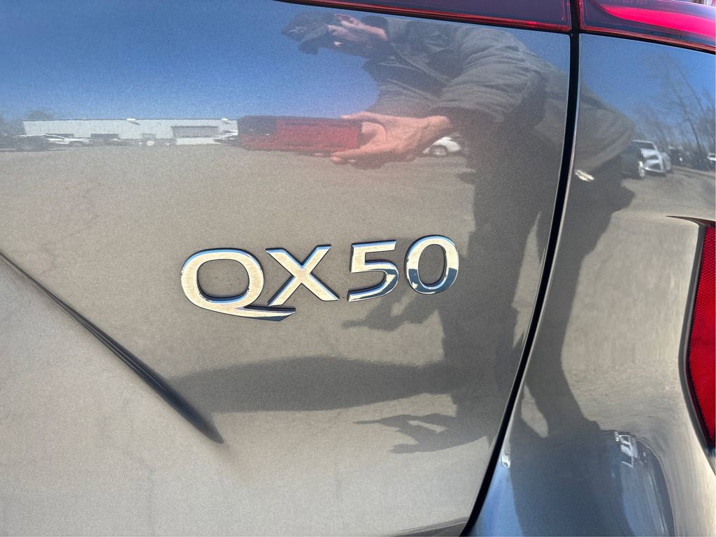 Used 2021 INFINITI QX50 Luxe w/ Appearance Package image 15