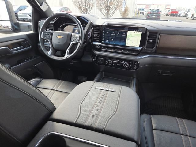 Used 2024 Chevrolet Silverado 2500 High Country w/ Technology Package image 31