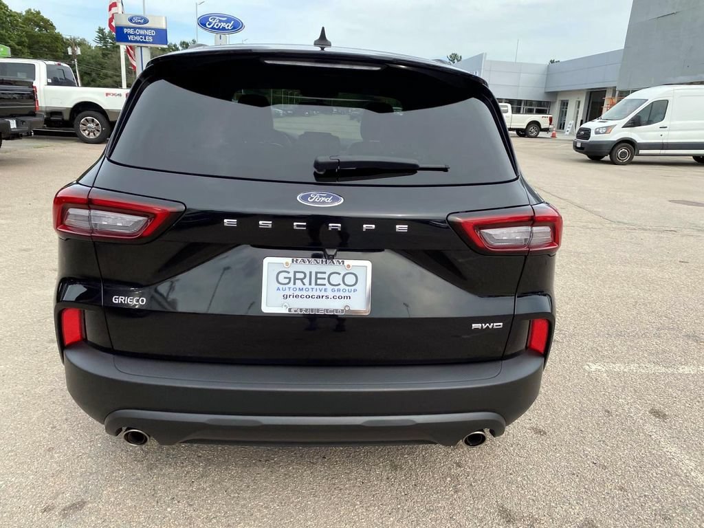 Used 2025 Ford Escape ST-Line Select AWD/4WD image 4