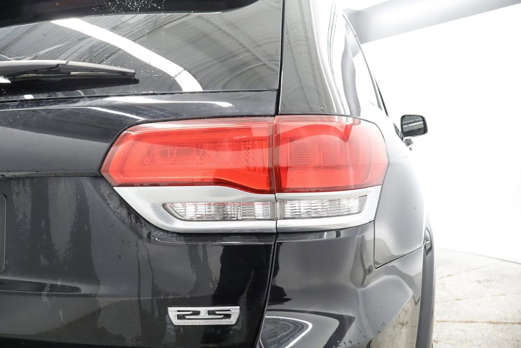 Used 2018 Jeep Grand Cherokee Limited AWD/4WD image 13