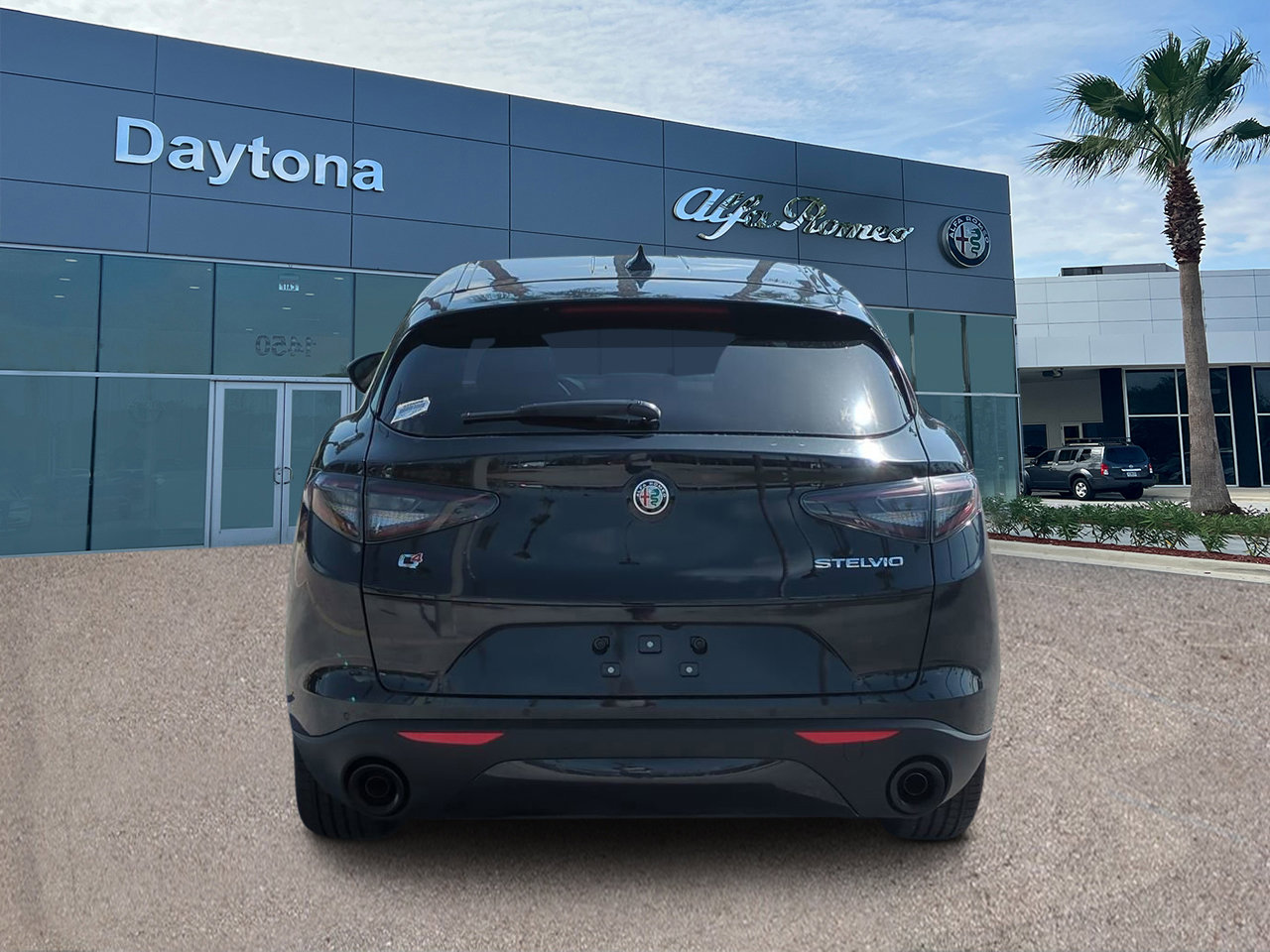 New 2025 Alfa Romeo Stelvio Sprint w/ Convenience Package image 4