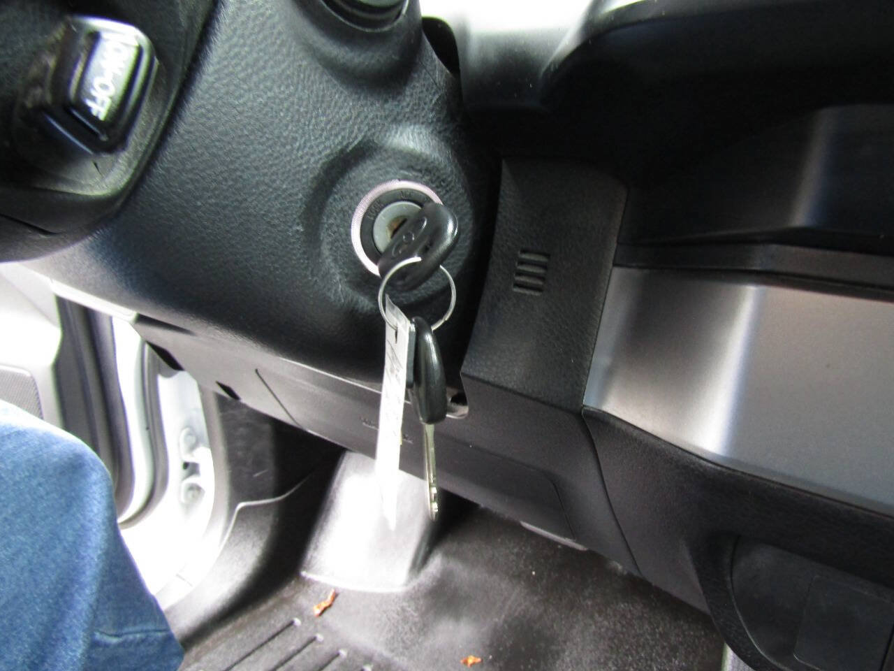 Used 2021 Toyota Tacoma SR RWD image 18