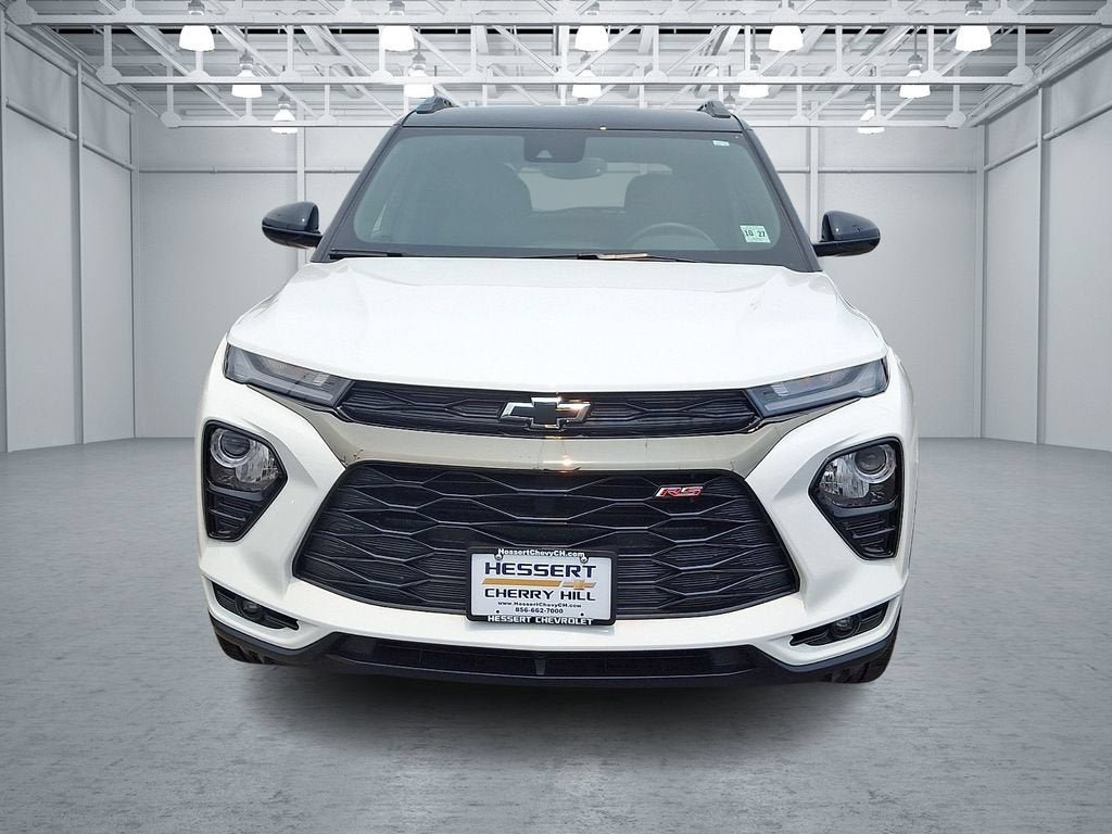 Certified 2022 Chevrolet TrailBlazer RS w/ Technology Package AWD/4WD image 3