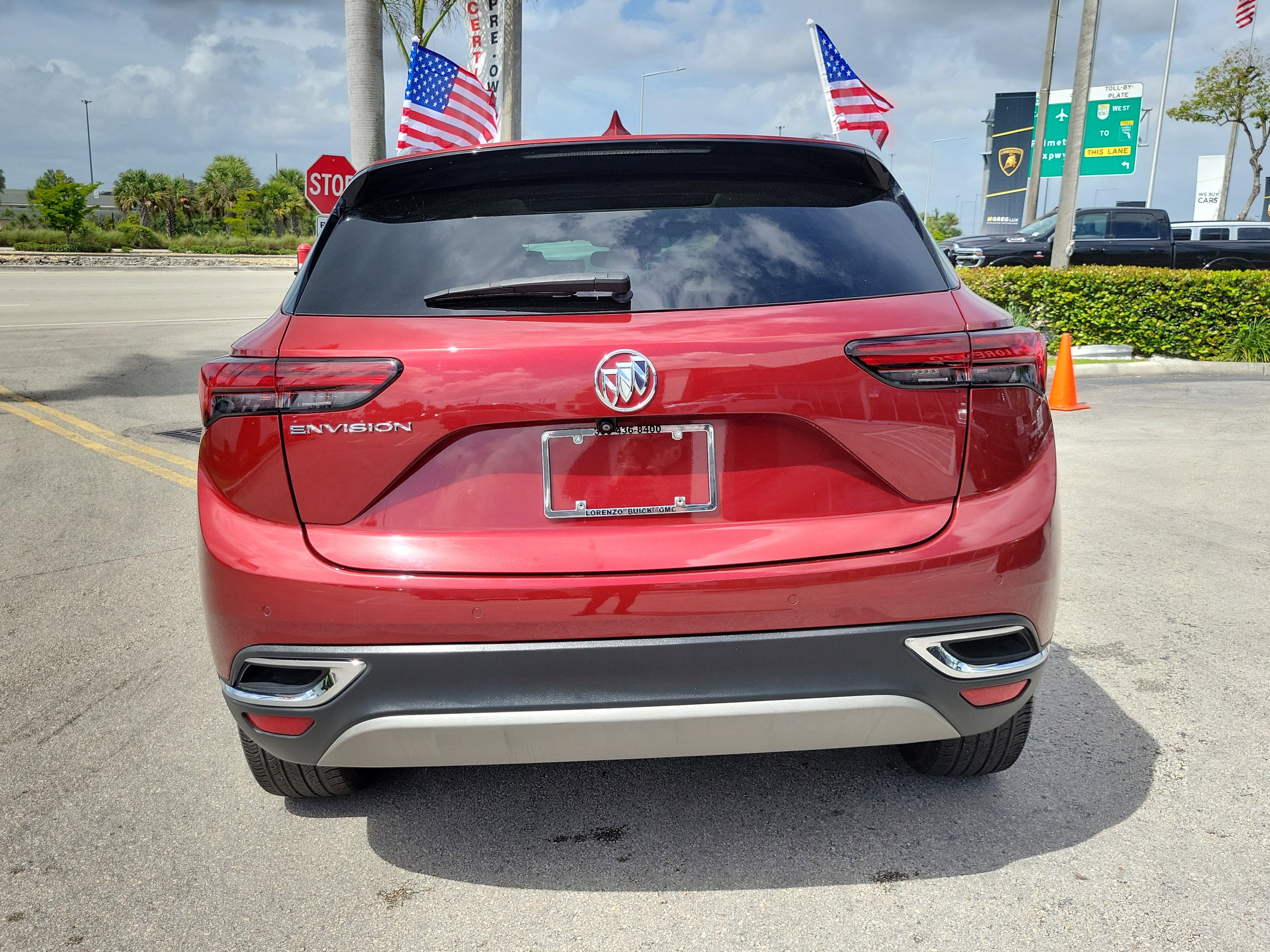 Used 2022 Buick Envision Essence w/ Safety Package FWD image 6