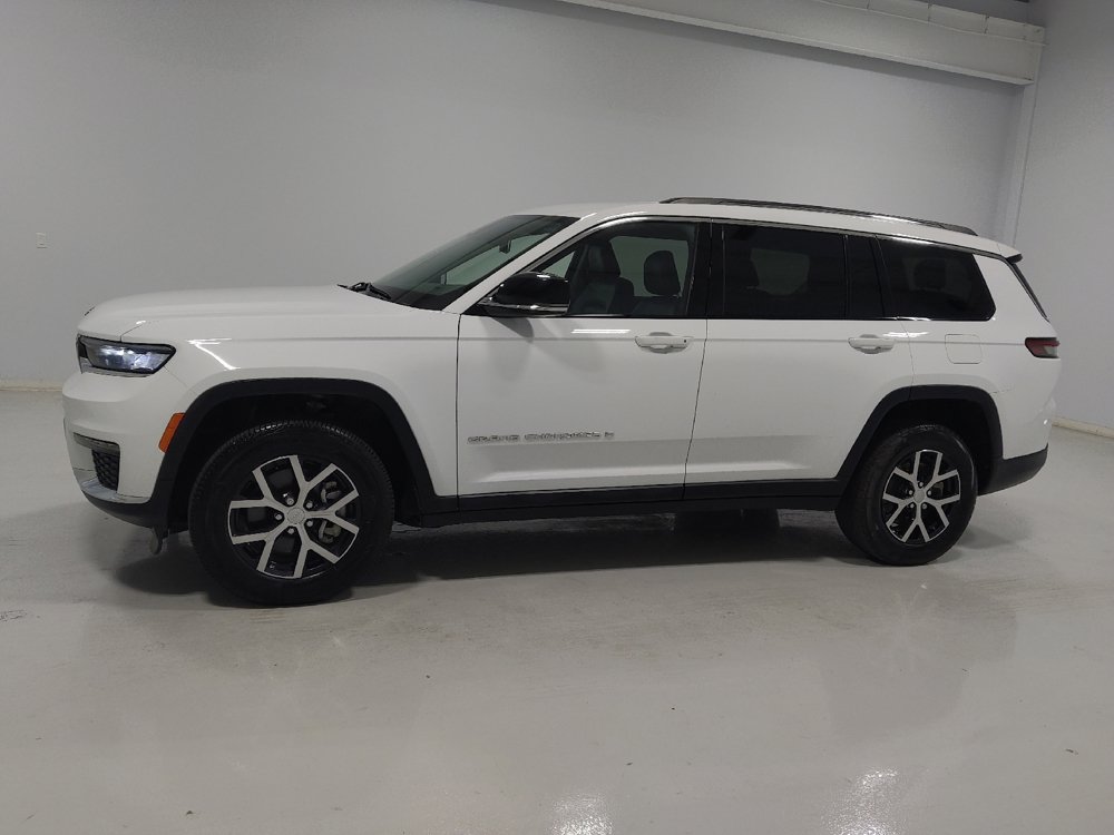 Used 2023 Jeep Grand Cherokee L Limited AWD/4WD image 2