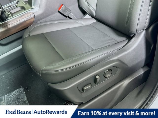 New 2026 GMC Sierra 1500 SLT w/ SLT Convenience Package image 18