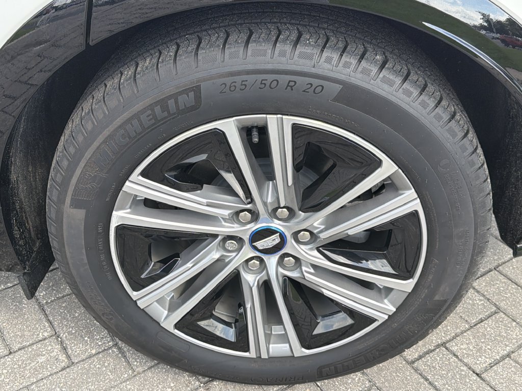 Certified 2024 Cadillac Lyriq Luxury w/ LPO, Floor Liner Package RWD image 34