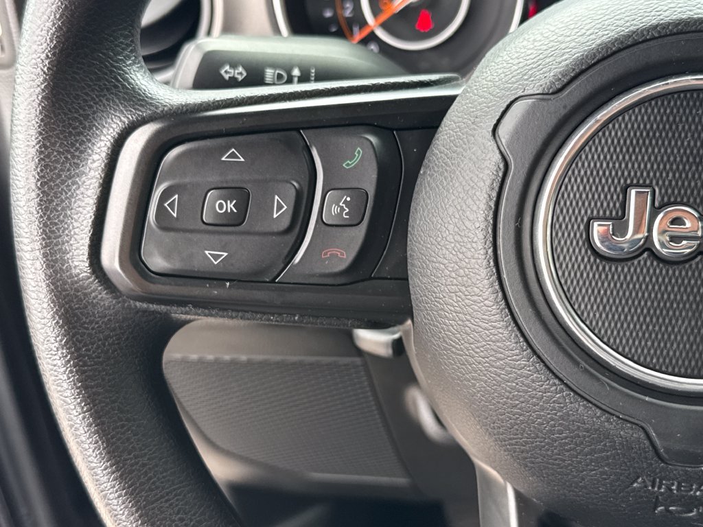 Used 2022 Jeep Gladiator Sport AWD/4WD image 15