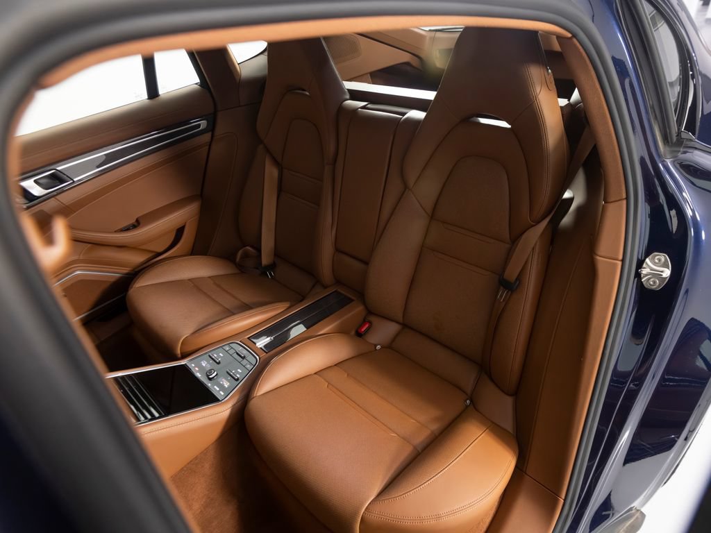 Certified 2023 Porsche Panamera 4 Platinum Edition AWD/4WD image 41