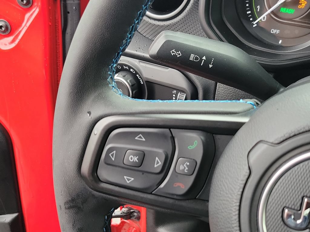 Certified 2025 Jeep Wrangler Unlimited Rubicon 4xe w/ Convenience Group AWD/4WD image 22