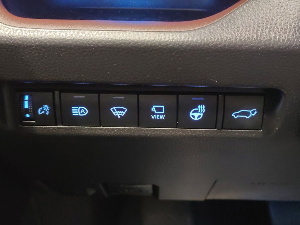 Used 2021 Toyota RAV4 Limited FWD image 29