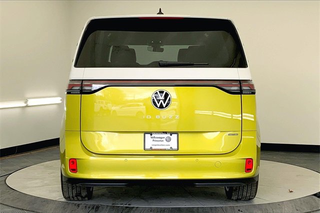 New 2025 Volkswagen ID. Buzz 1st Edition image 5