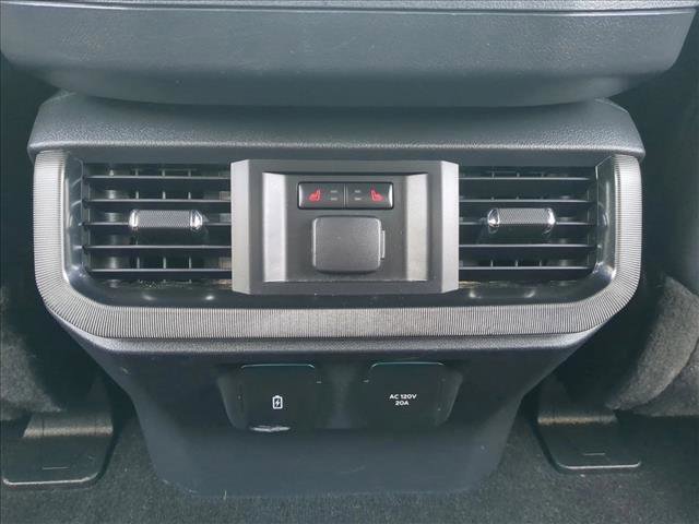 Used 2022 Ford F150 Platinum w/ Equipment Group 701A High AWD/4WD image 17