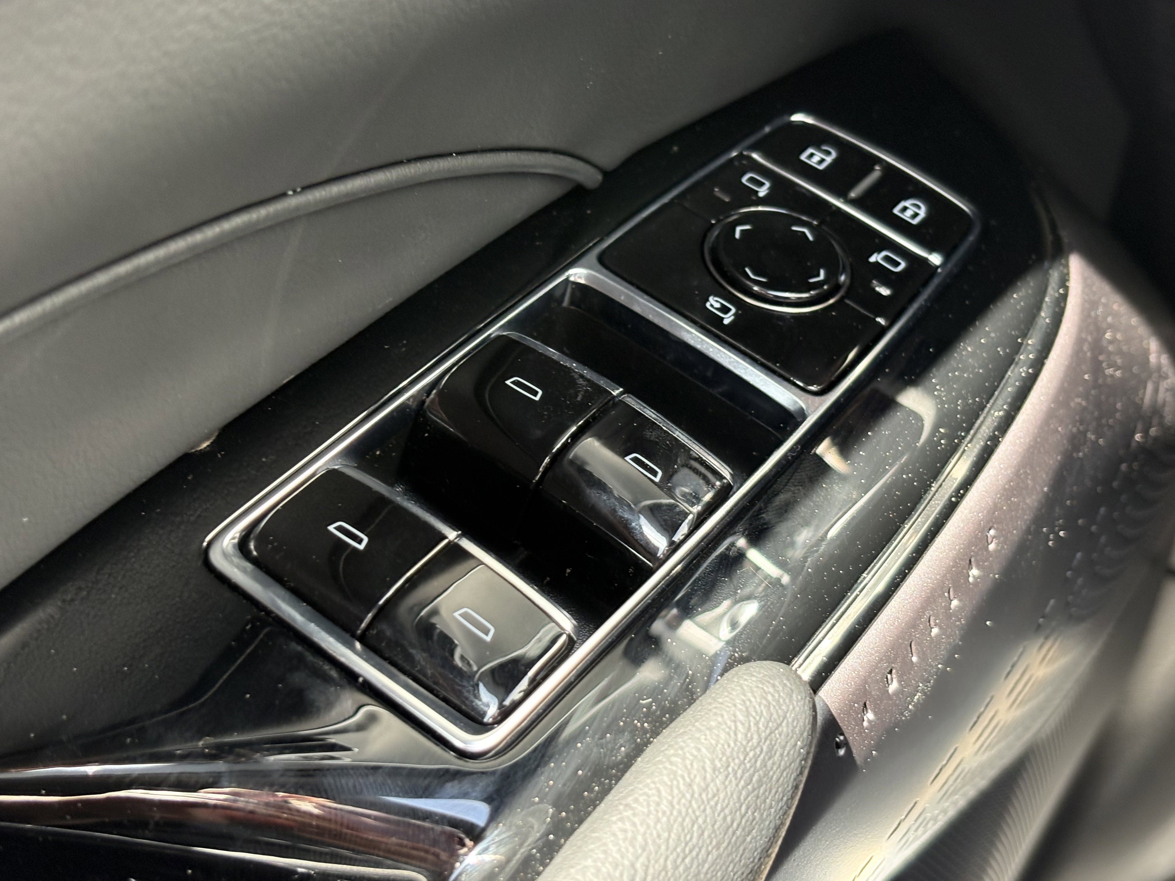 New 2025 Cadillac Lyriq Luxury image 31