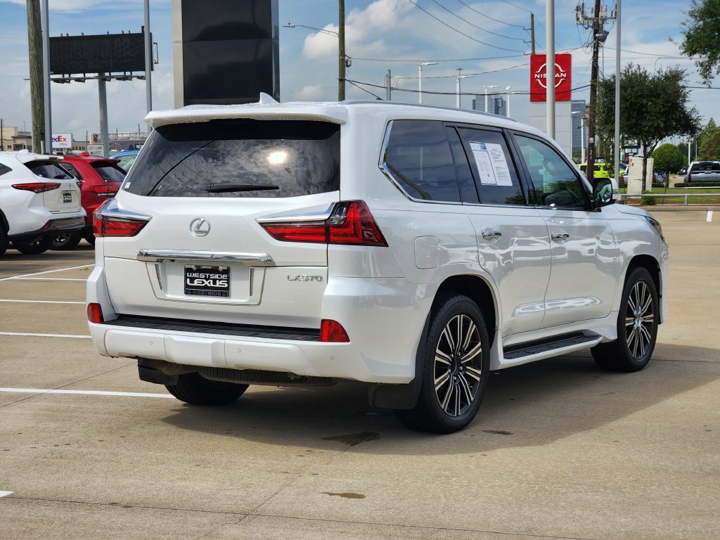 Used 2020 Lexus LX 570 4WD w/ 3rd Row & Luxury Pkg image 7