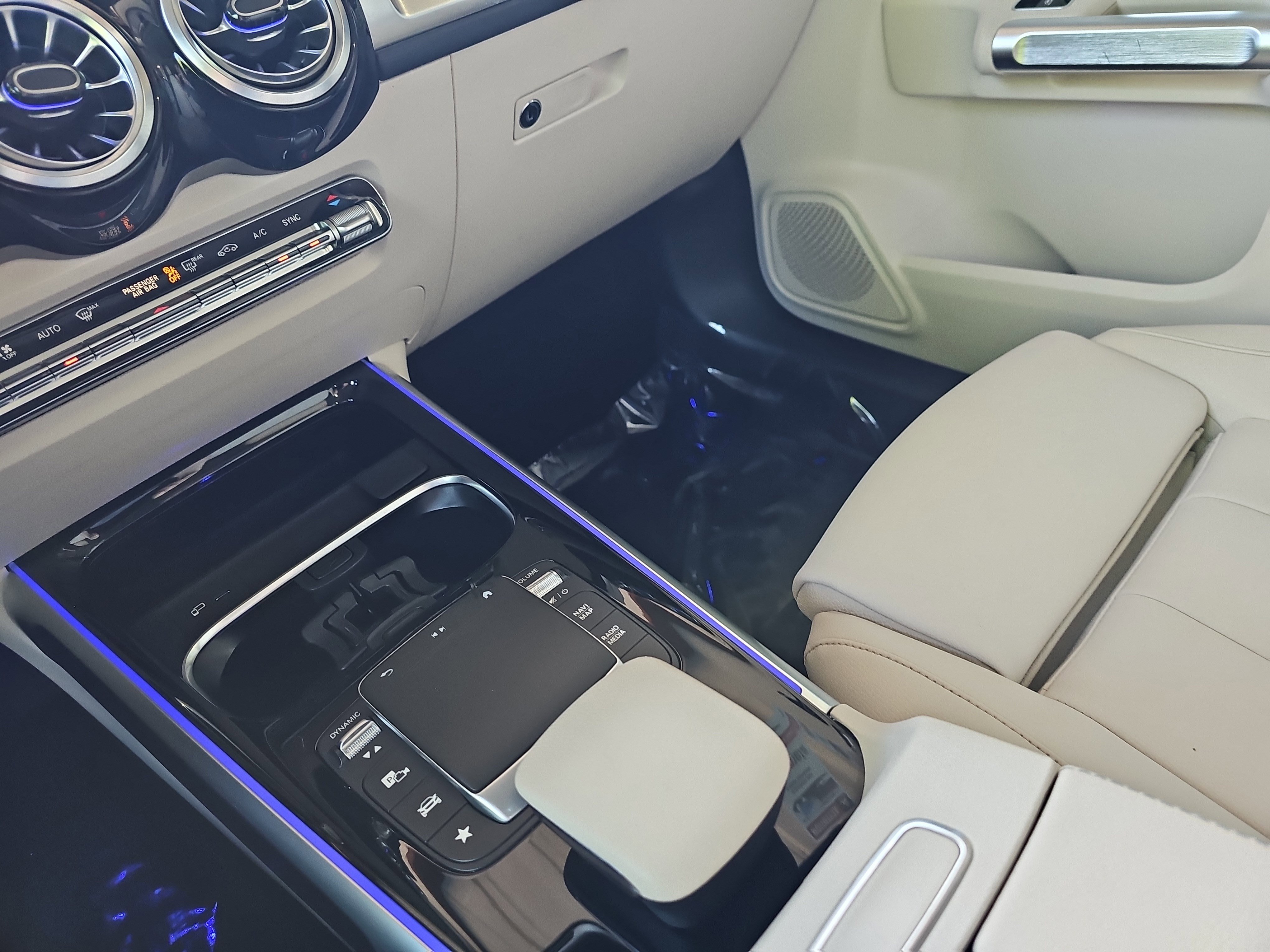 Used 2022 Mercedes-Benz GLB 250 image 26