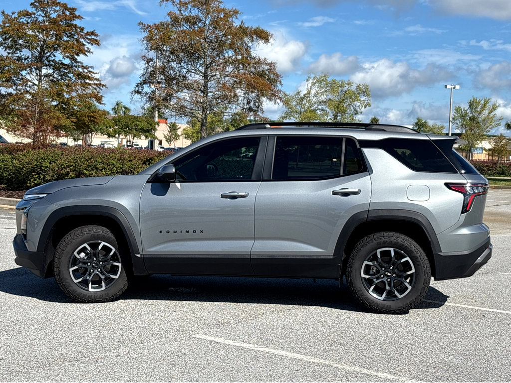 Used 2025 Chevrolet Equinox ACTIV w/ Safety and Technology Package image 29