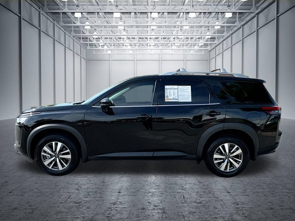 Certified 2024 Nissan Pathfinder SL FWD image 4
