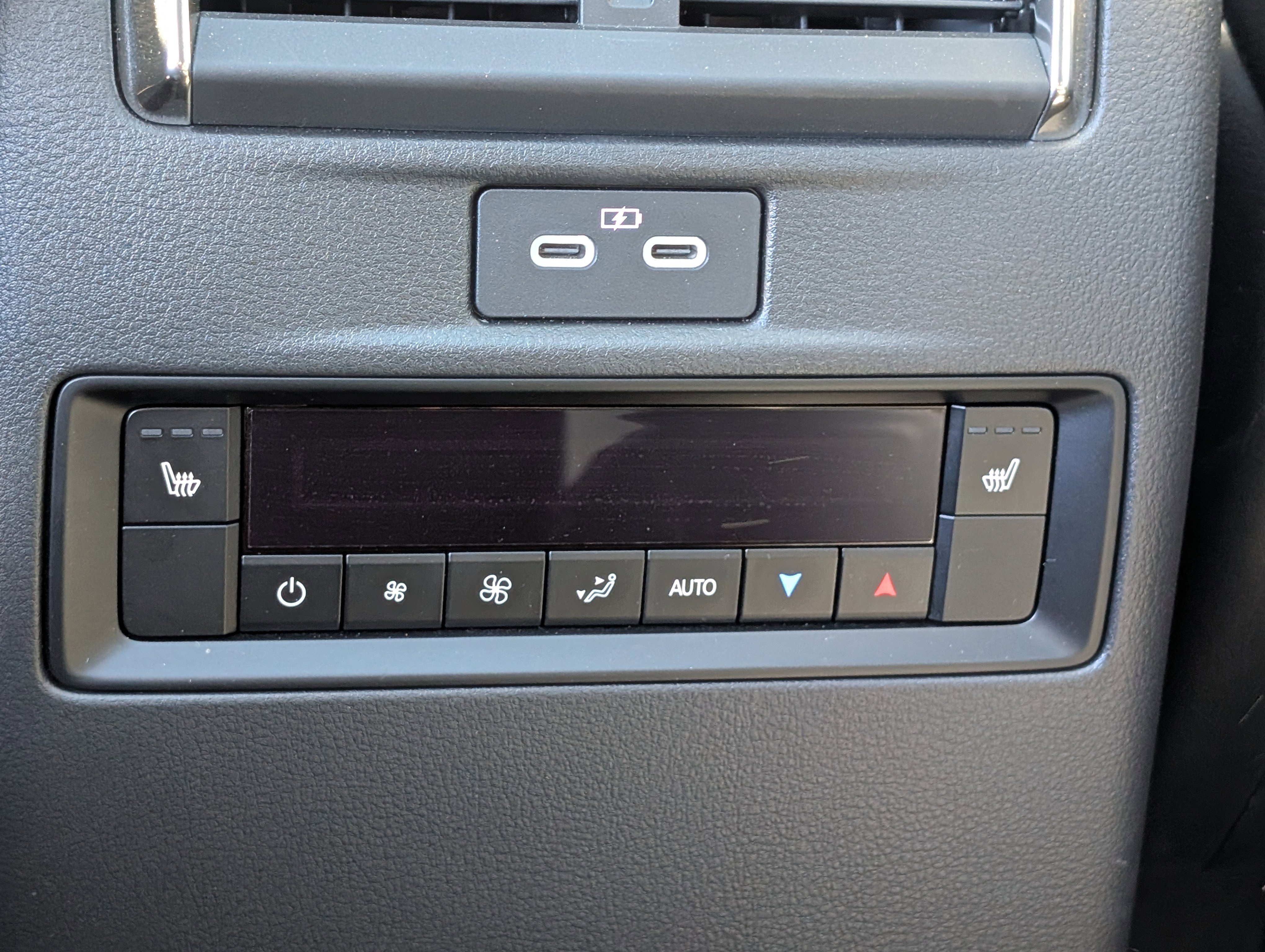 Used 2024 MAZDA CX-90 Plug-In Hybrid w/ Premium Plus image 17