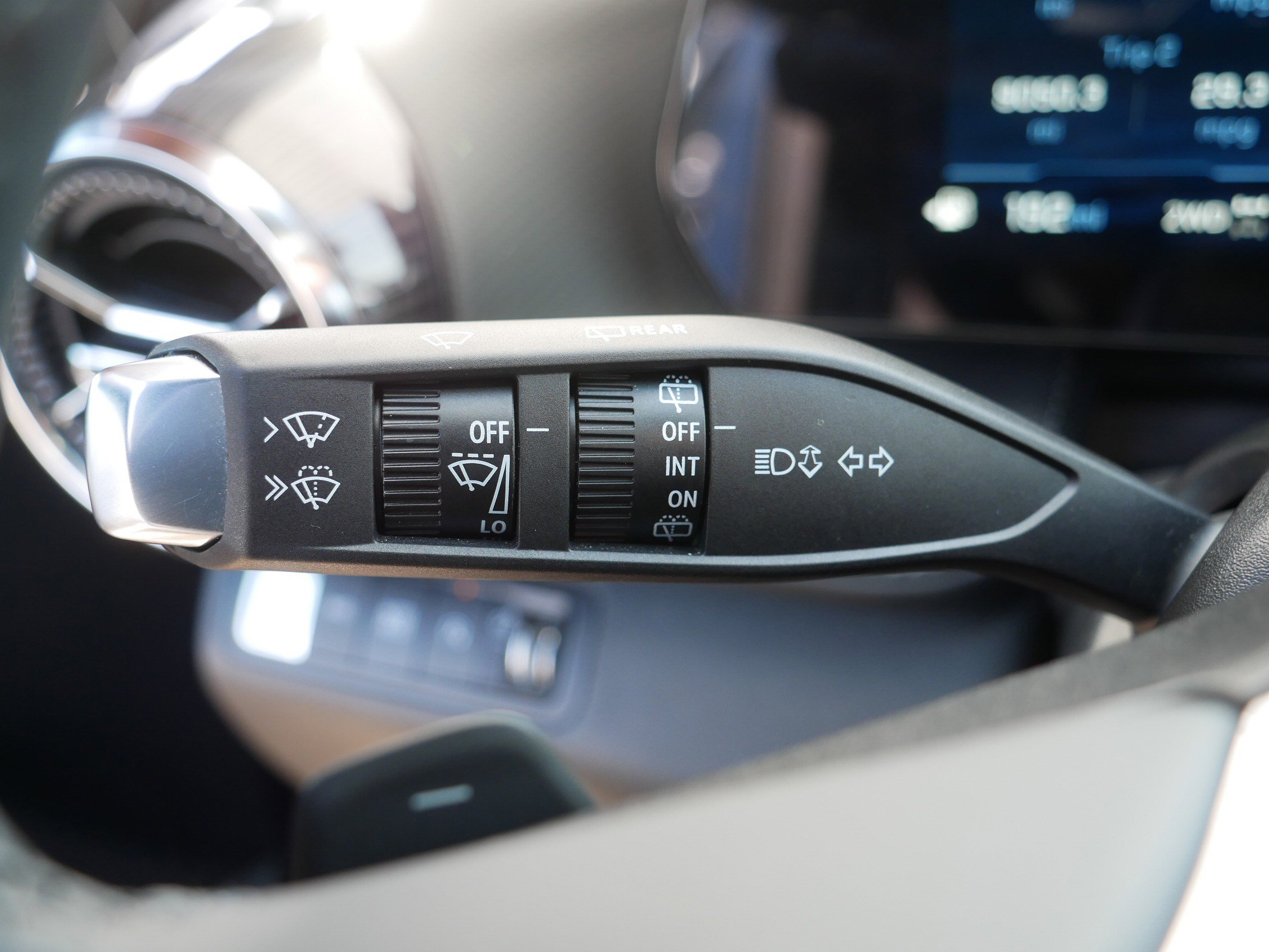 Used 2025 Chevrolet Equinox LT image 36