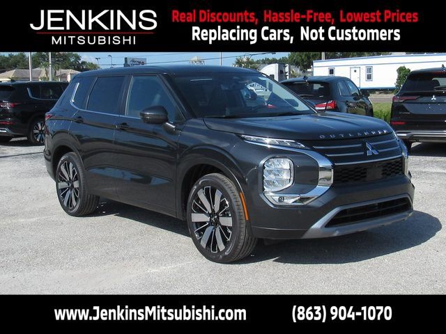 New 2025 Mitsubishi Outlander SE